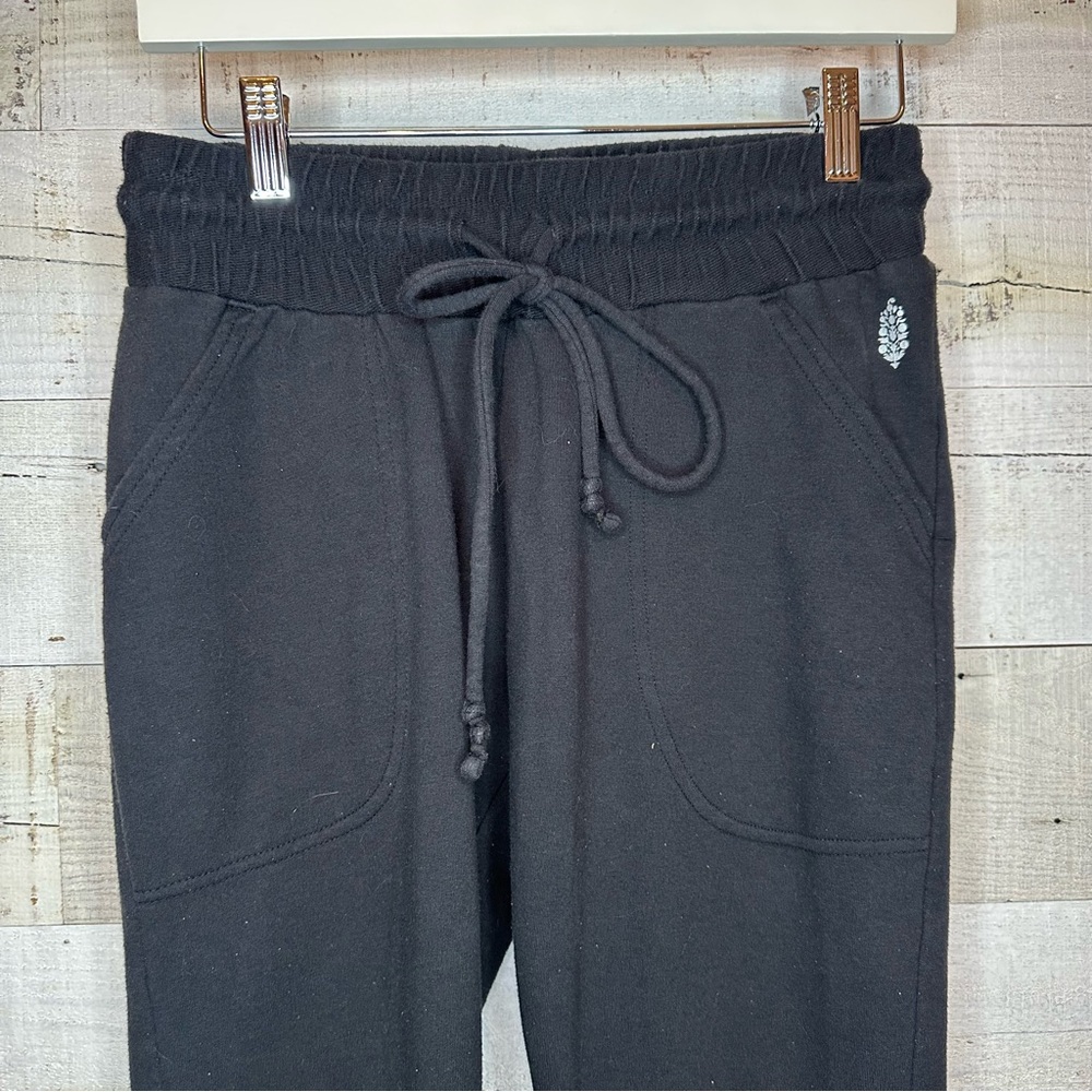 Free People Movement Sunny Skinny Sweat Pants
black Size small - Picture 7 of 13